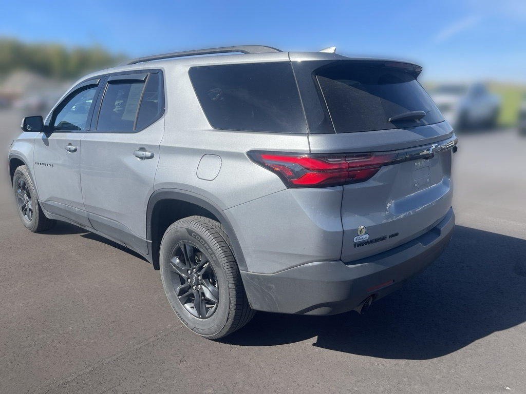 Used 2023 Chevrolet Traverse LT AWD/4WD image 5