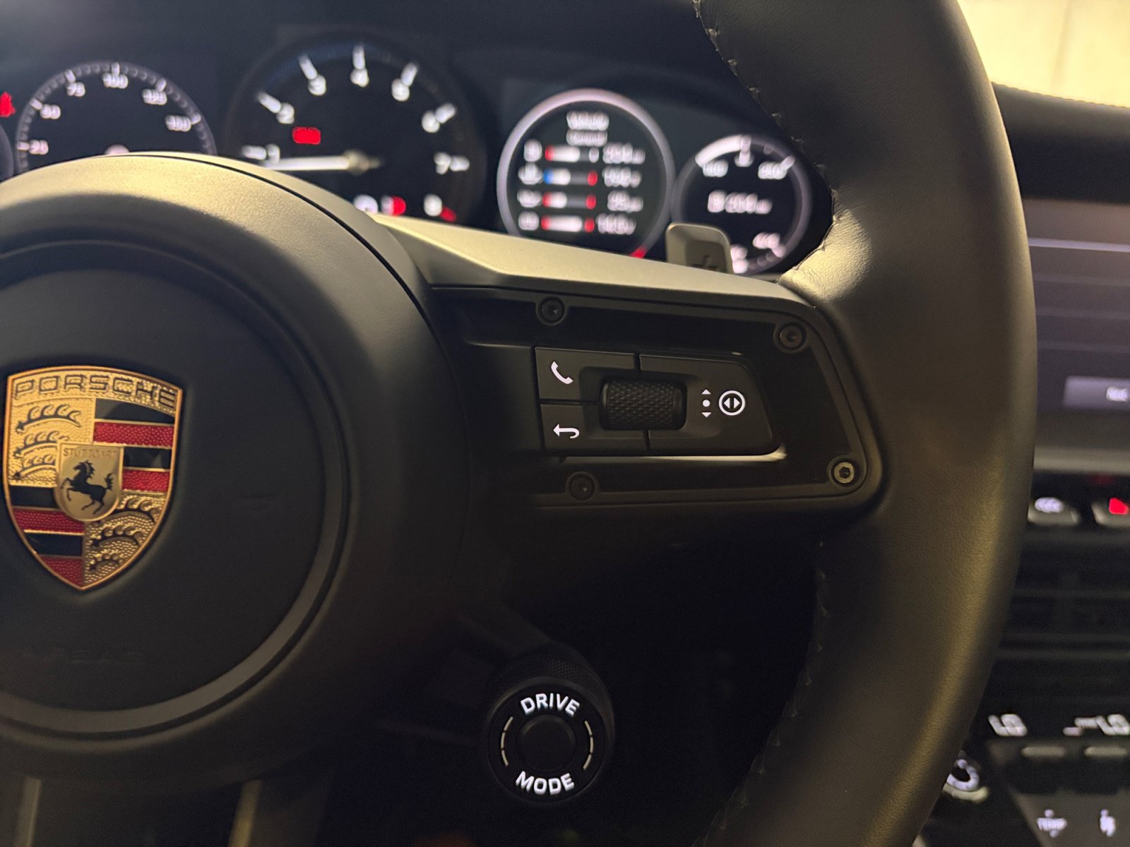 Certified 2024 Porsche 911 Carrera 4S w/ Sport Package AWD/4WD image 38
