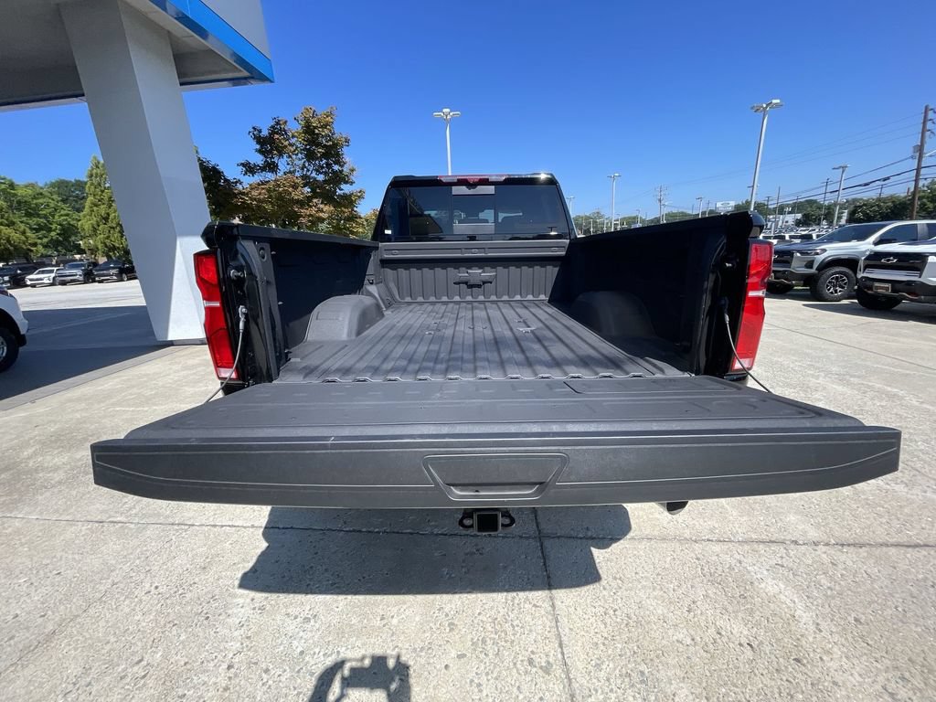 Certified 2025 Chevrolet Silverado 2500 High Country w/ High Country Premium Package AWD/4WD image 27