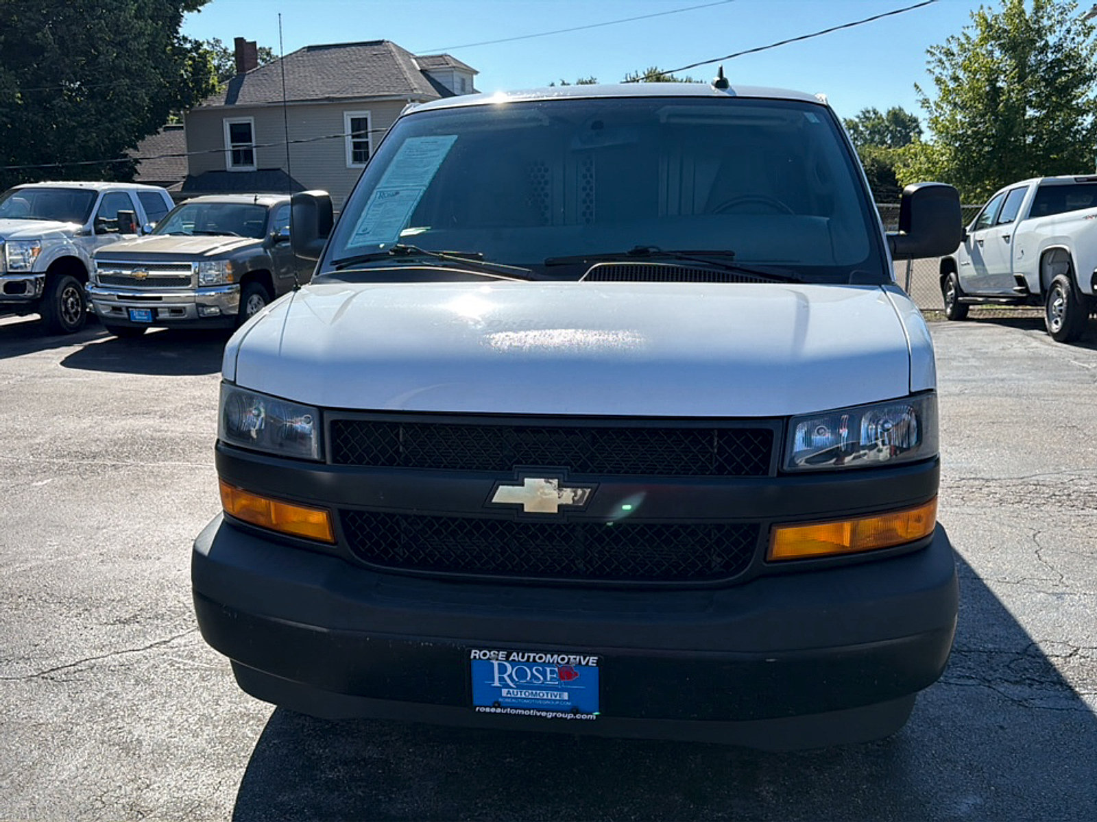 Used 2020 Chevrolet Express 3500 w/ Driver Convenience Package RWD image 2