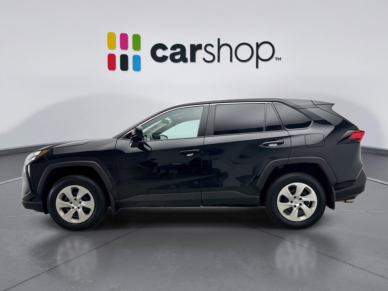 Used 2024 Toyota RAV4 LE image 2