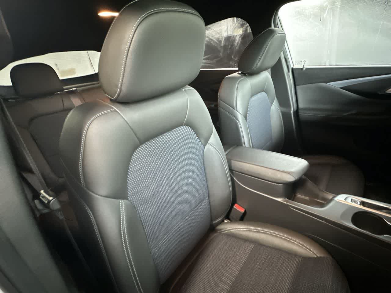 Used 2024 Buick Envista Sport Touring w/ Convenience I Package FWD image 27