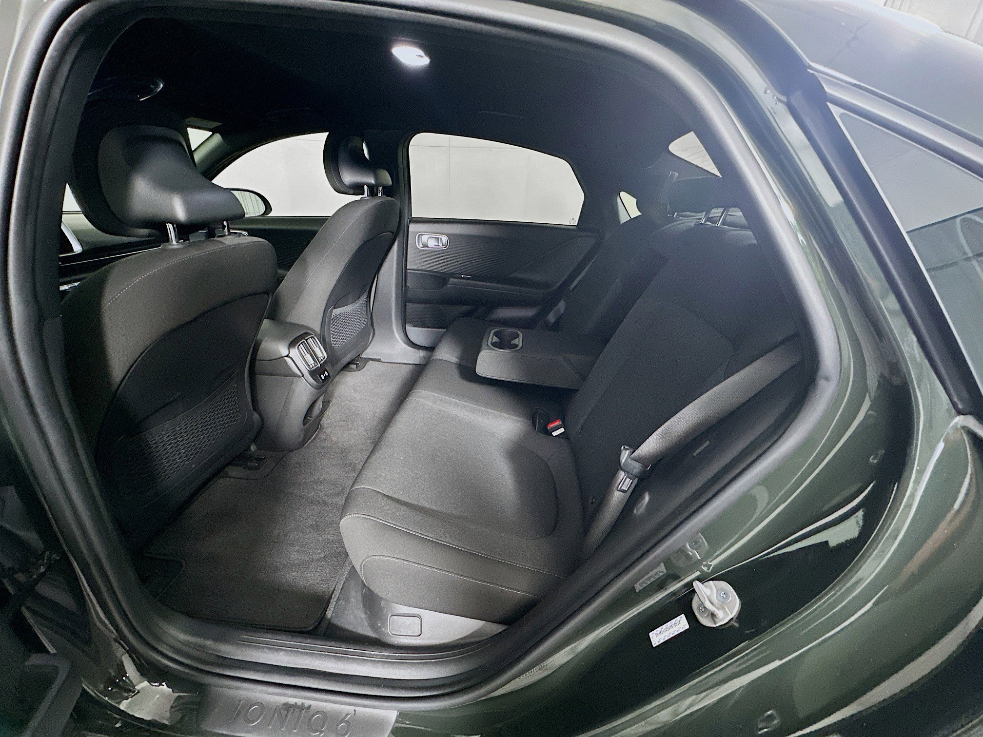 Used 2024 Hyundai Ioniq 6 SE image 29