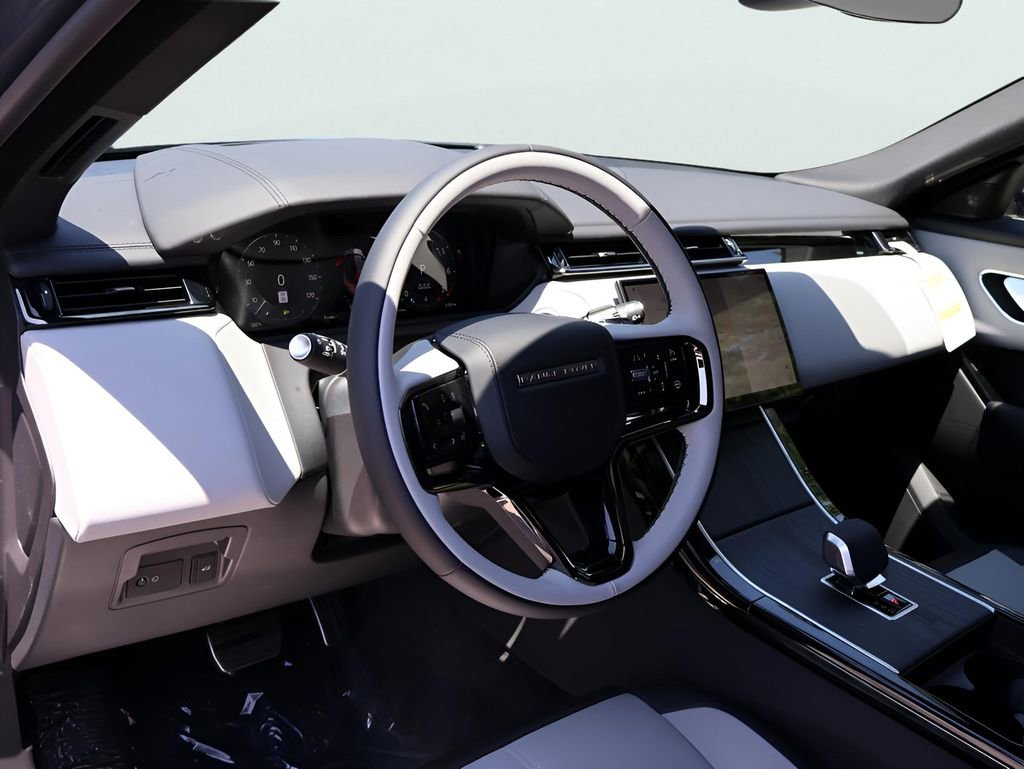 New 2026 Land Rover Range Rover Velar Dynamic SE image 19