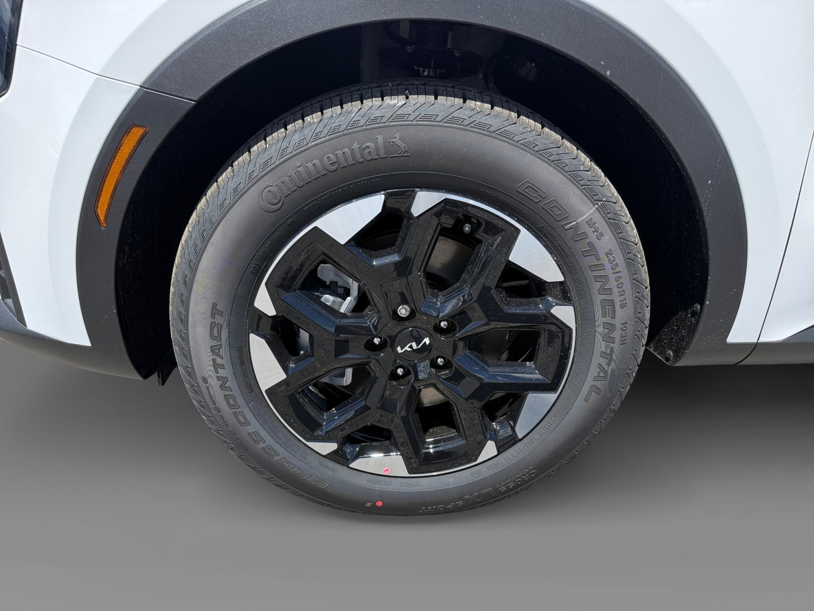 New 2026 Kia Sorento S FWD image 9