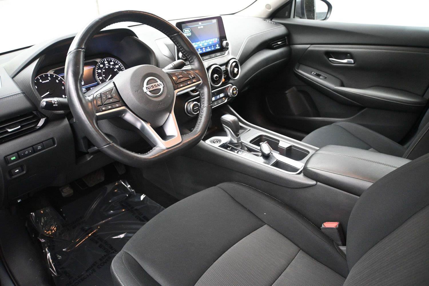 Used 2022 Nissan Sentra SV w/ All-Weather Package FWD image 2