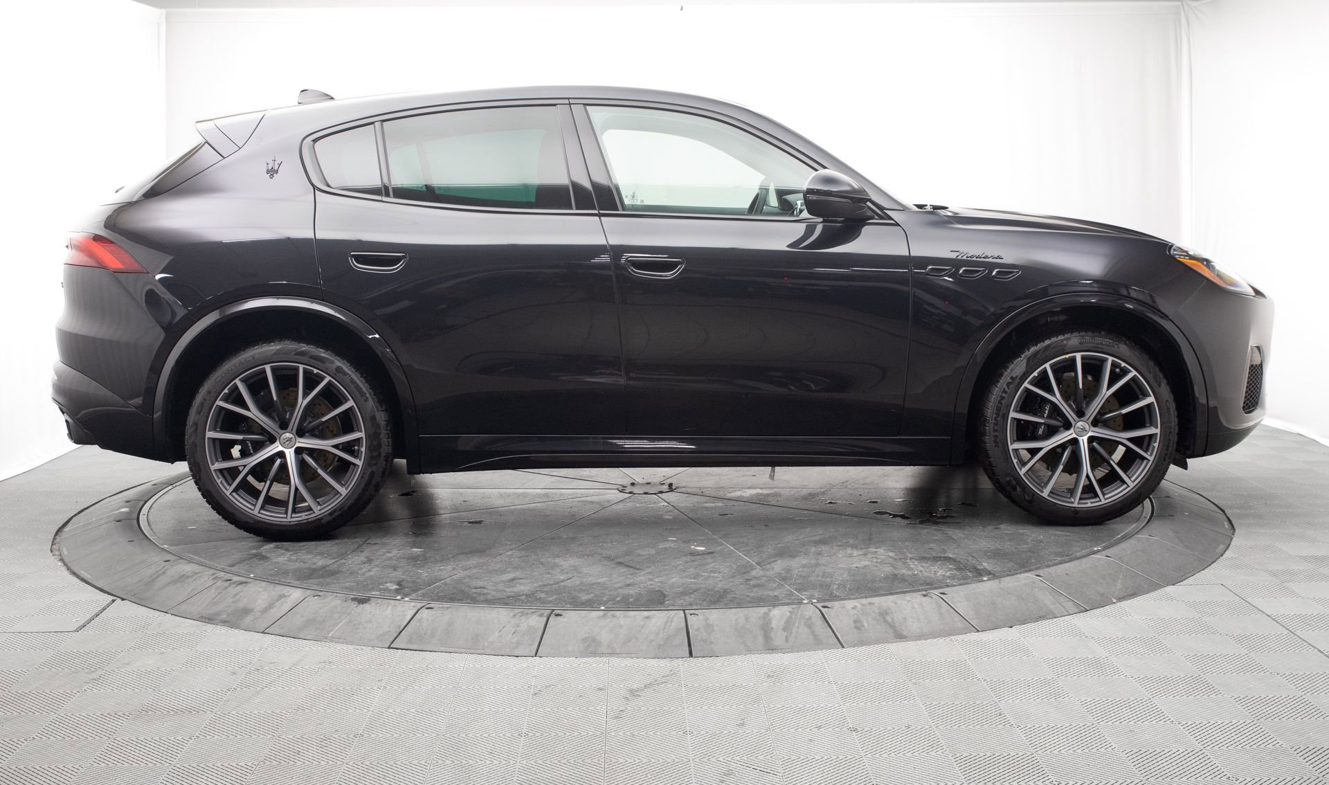New 2026 Maserati Grecale Modena image 2