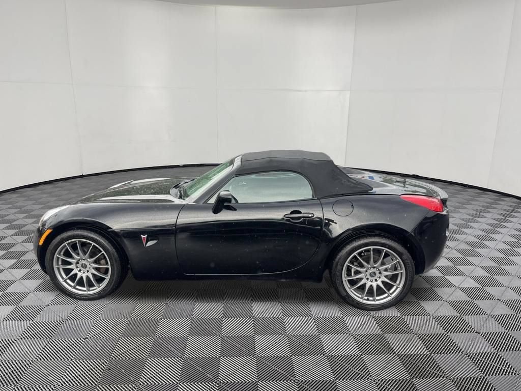 Used 2007 Pontiac Solstice GXP w/ Premium Package RWD image 6