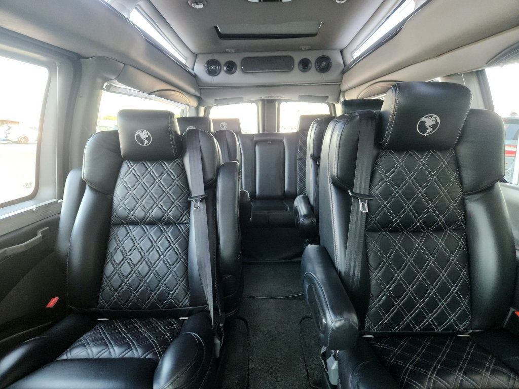 Used 2021 Chevrolet Express 2500 Extended w/ Enhanced Convenience Package RWD image 43