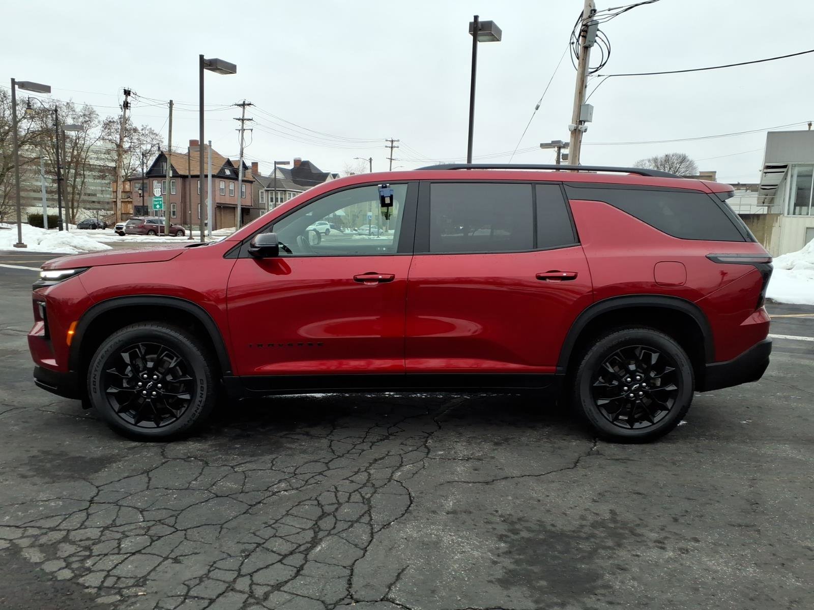 Used 2025 Chevrolet Traverse LT w/ Midnight/Sport Edition image 6