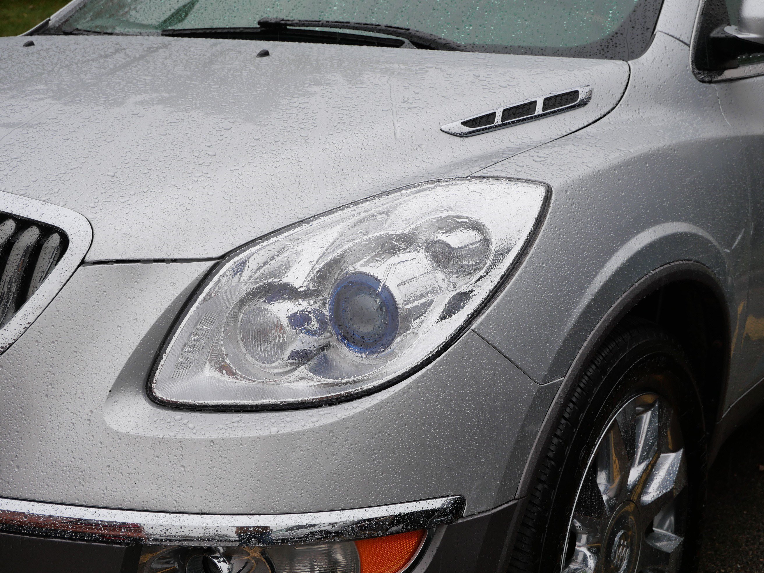 Used 2012 Buick Enclave Premium w/ Trailering Provision Package AWD/4WD image 3