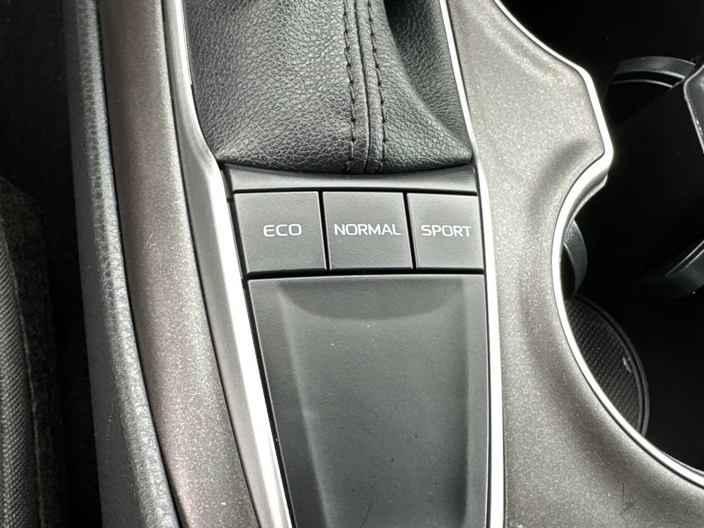 Used 2024 Toyota Camry LE image 30