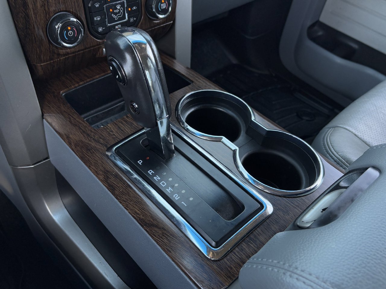 Used 2013 Ford F150 Lariat w/ Mid Equipment Group RWD image 18