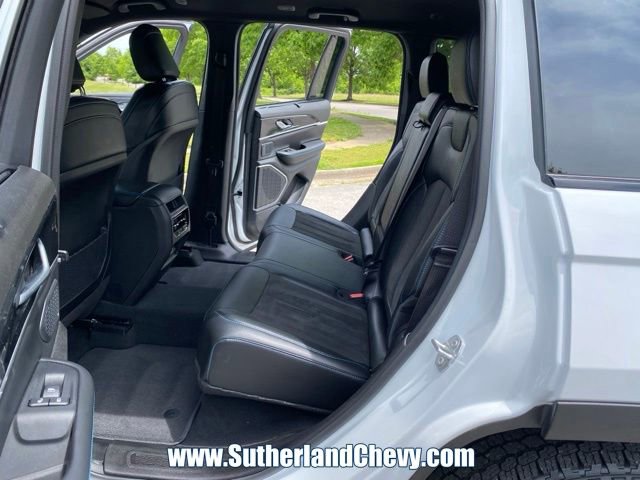 Used 2024 Jeep Grand Cherokee Trailhawk w/ Luxury Tech Group III AWD/4WD image 44