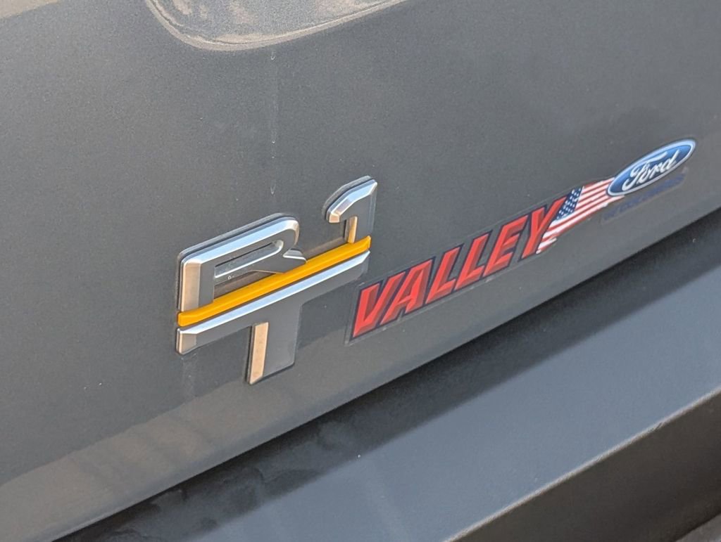Used 2022 Rivian R1T Adventure image 14