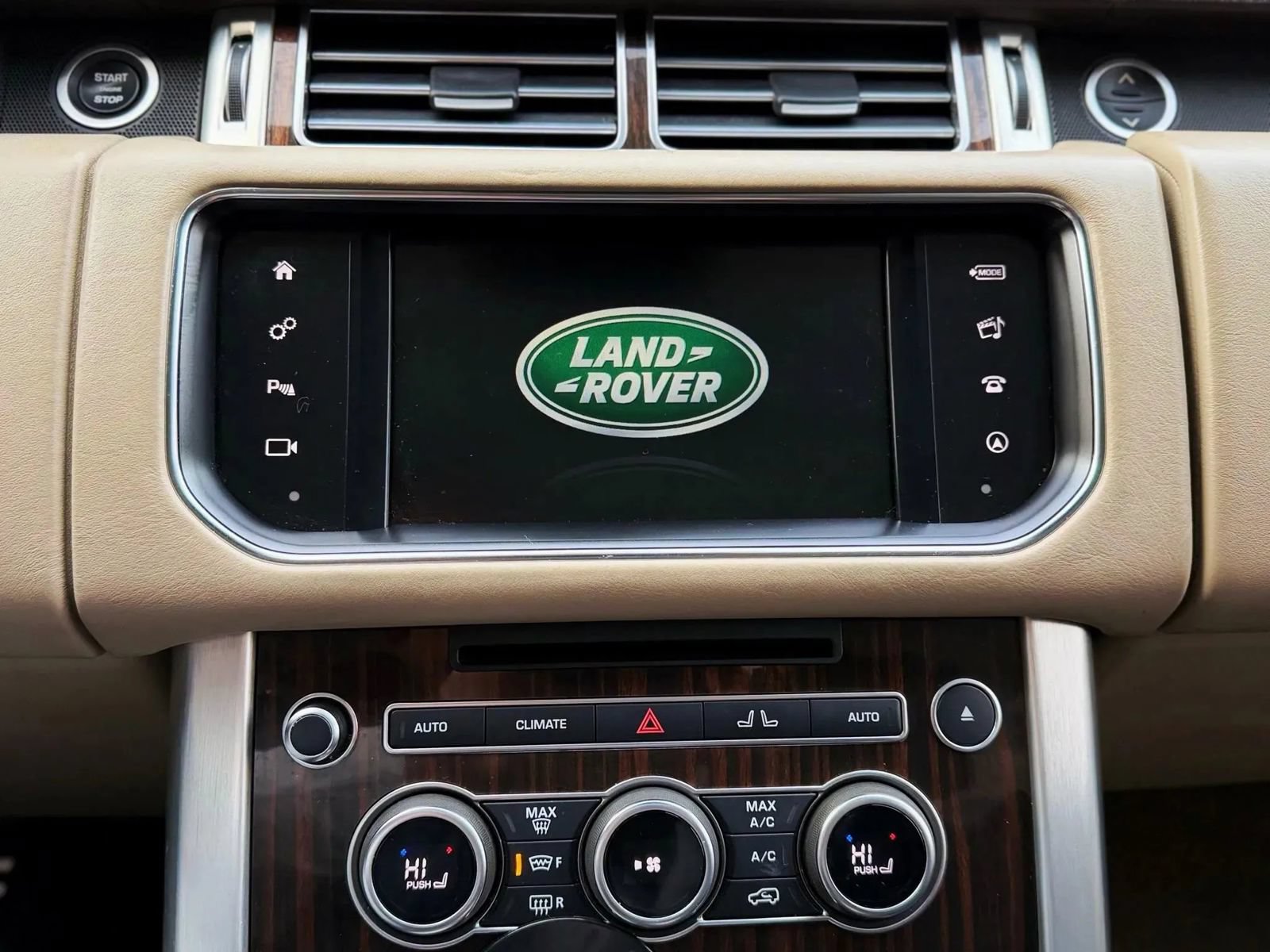 Used 2016 Land Rover Range Rover Supercharged AWD/4WD image 40
