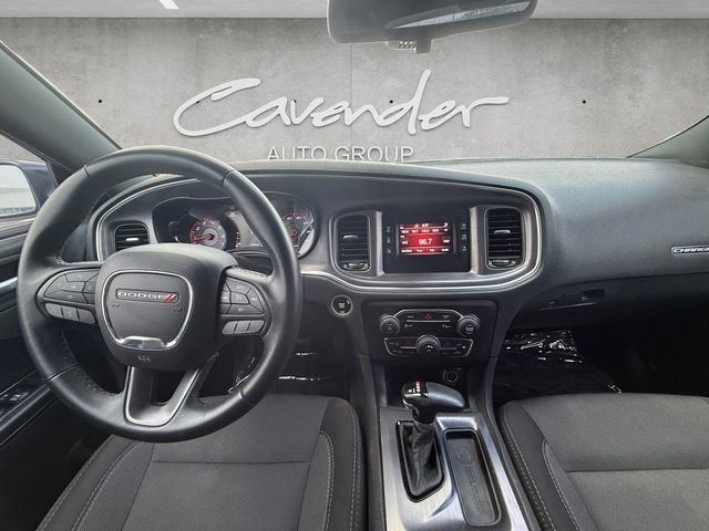 Used 2017 Dodge Charger SE w/ Blacktop Package RWD image 20