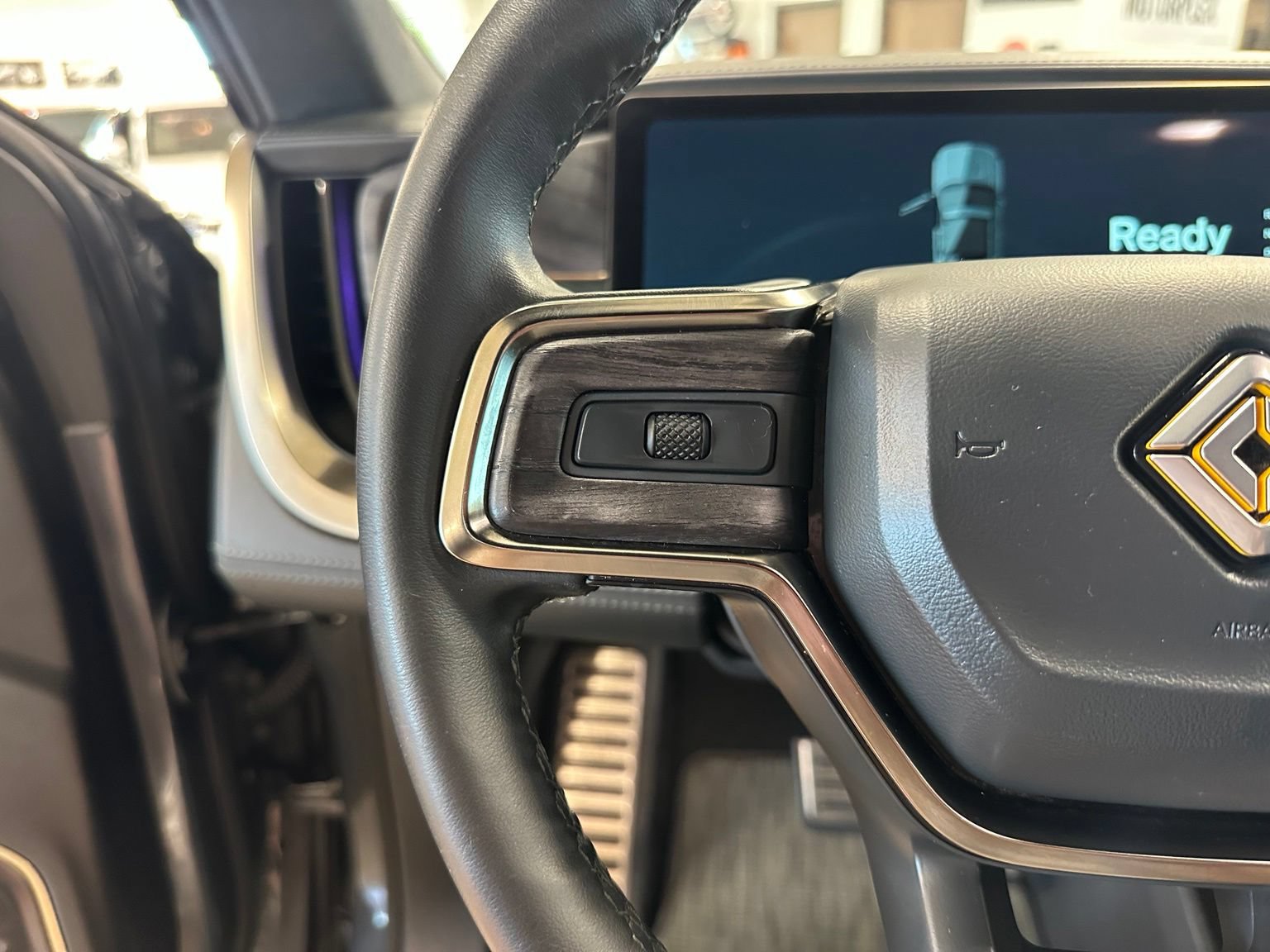 Used 2023 Rivian R1T Adventure AWD/4WD image 19