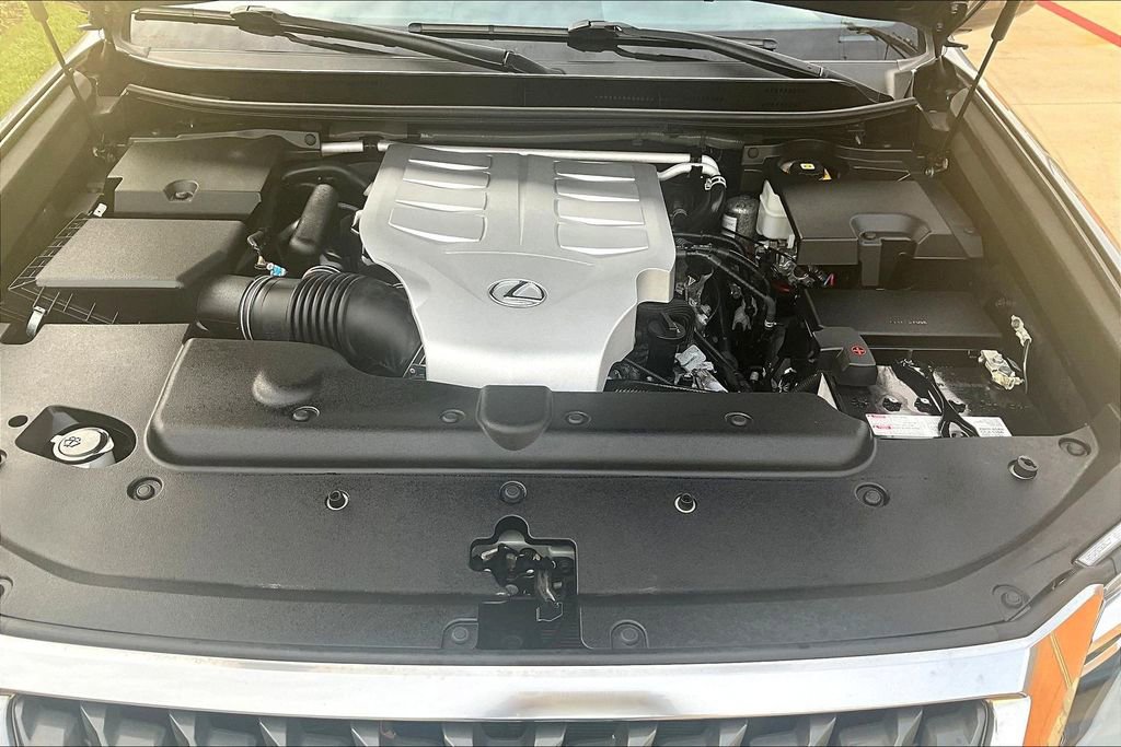 Used 2023 Lexus GX 460 Premium w/ Premium Plus Package image 13