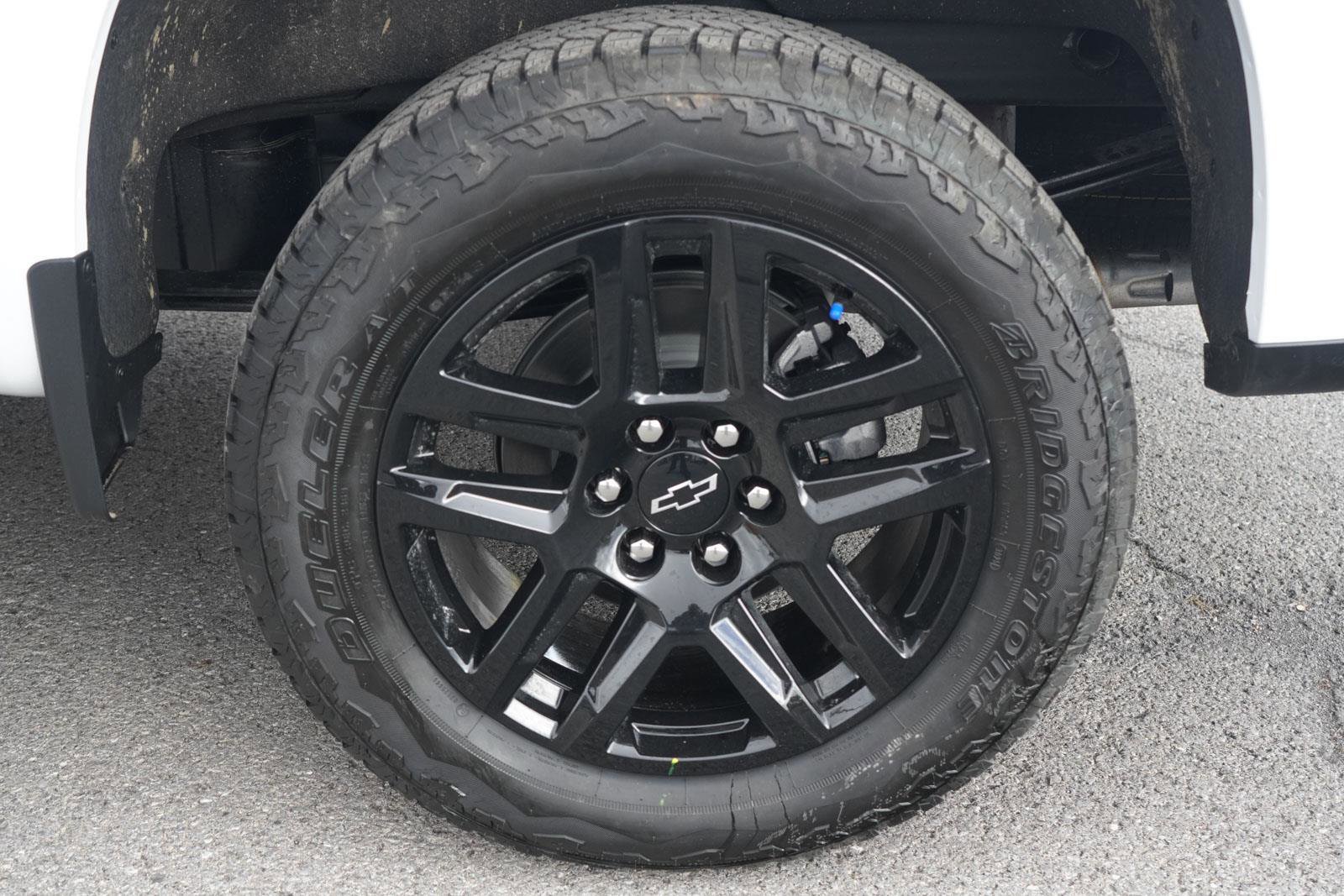 New 2026 Chevrolet Silverado 1500 LT Trail Boss w/ LPO, Dark Essentials Package image 11