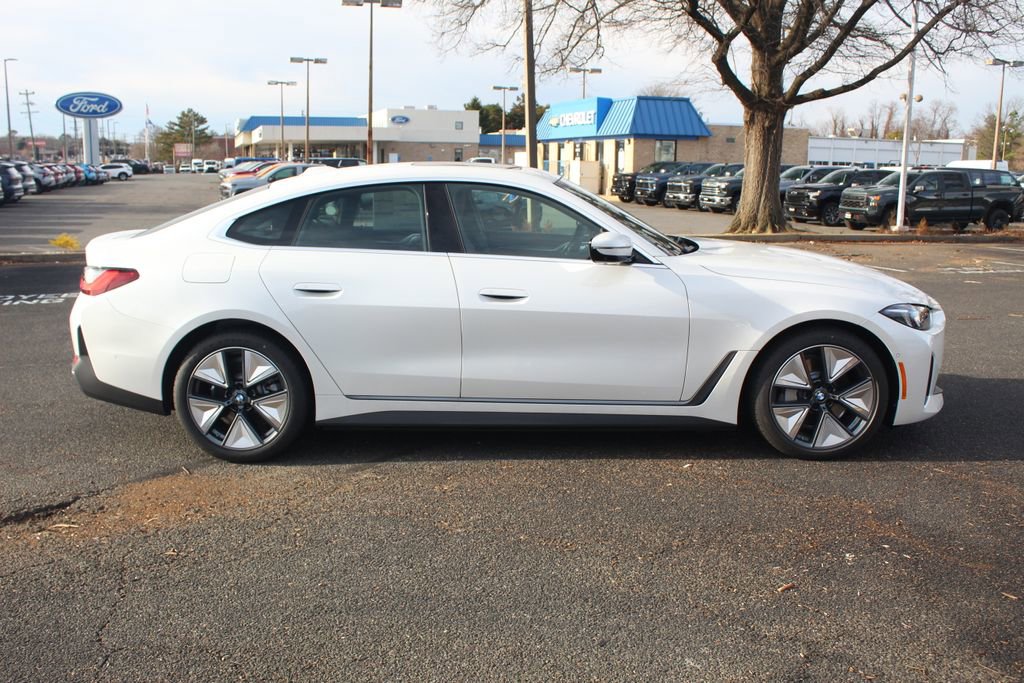 New 2026 BMW i4 xDrive40i w/ Premium Package AWD/4WD image 11