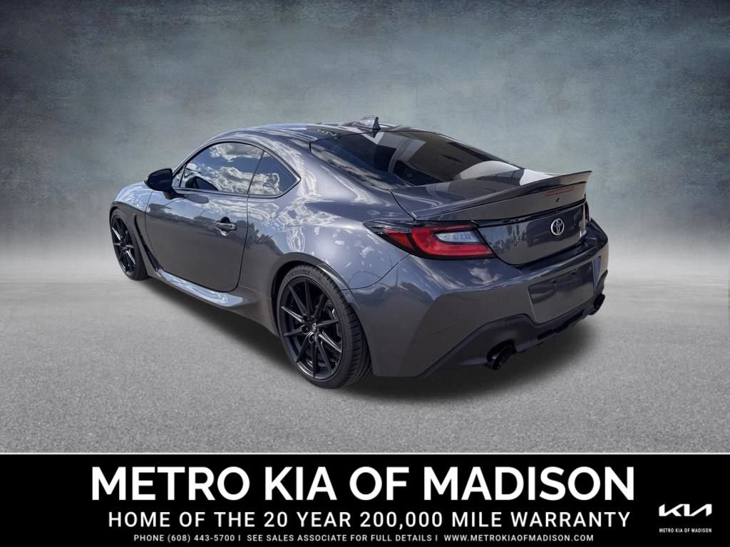 Used 2023 Toyota GR86 Premium RWD image 4