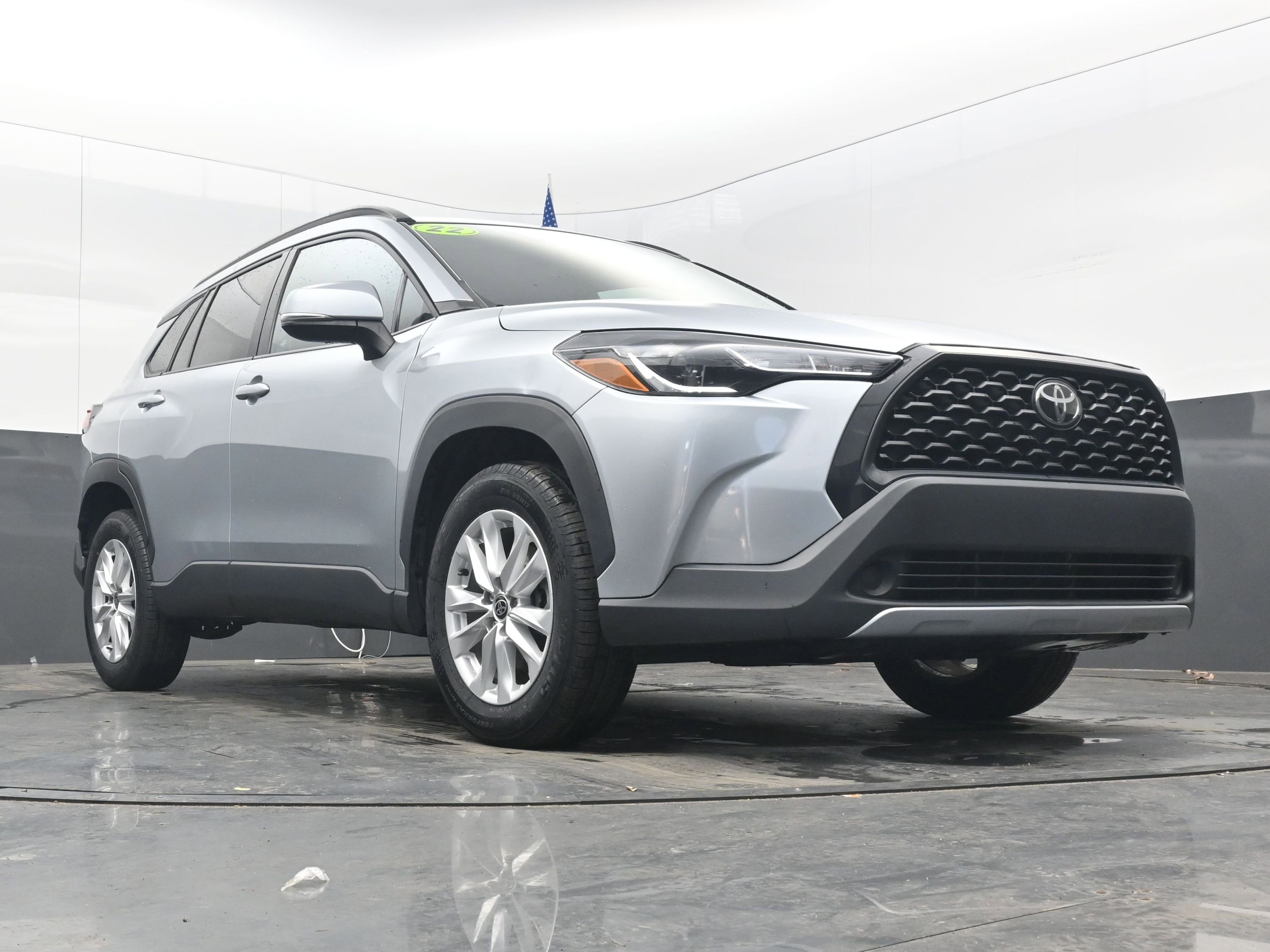 Used 2022 Toyota Corolla Cross LE image 23