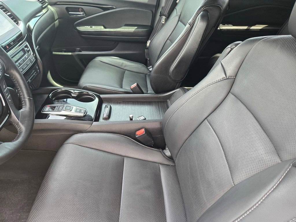 Used 2018 Honda Pilot Elite image 12
