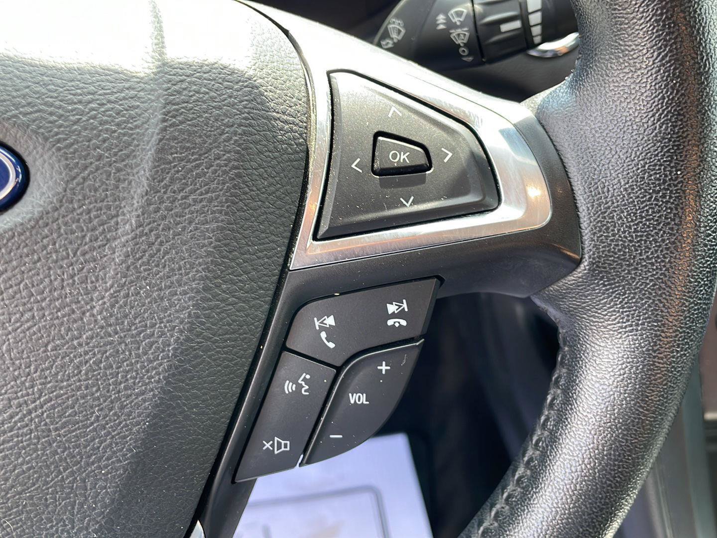 Used 2019 Ford Fusion Titanium FWD image 16