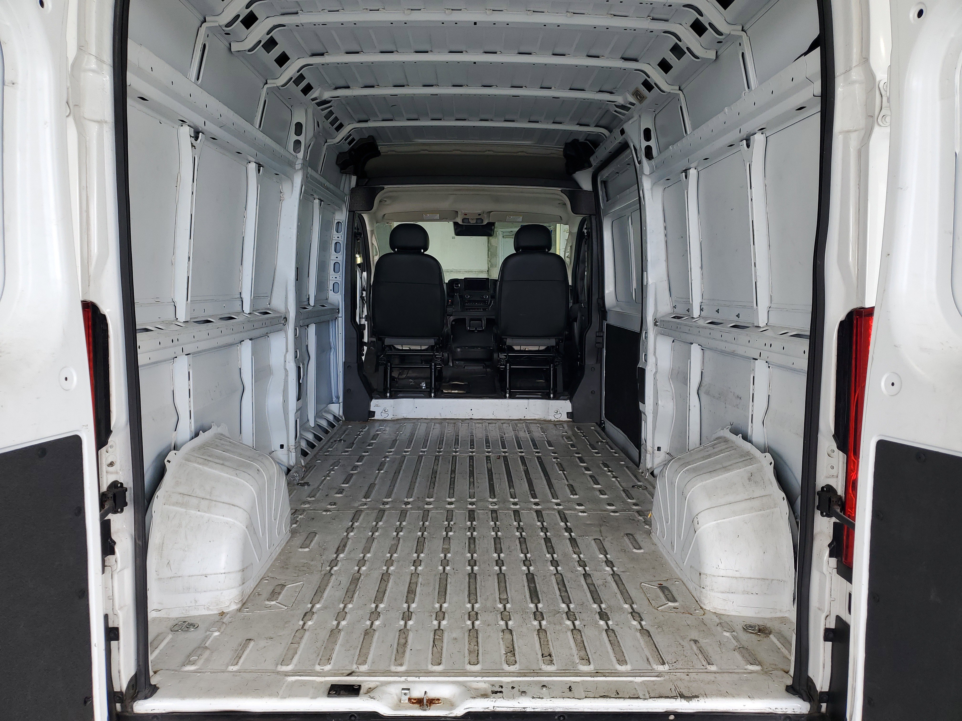 Used 2023 RAM ProMaster 2500 FWD image 8