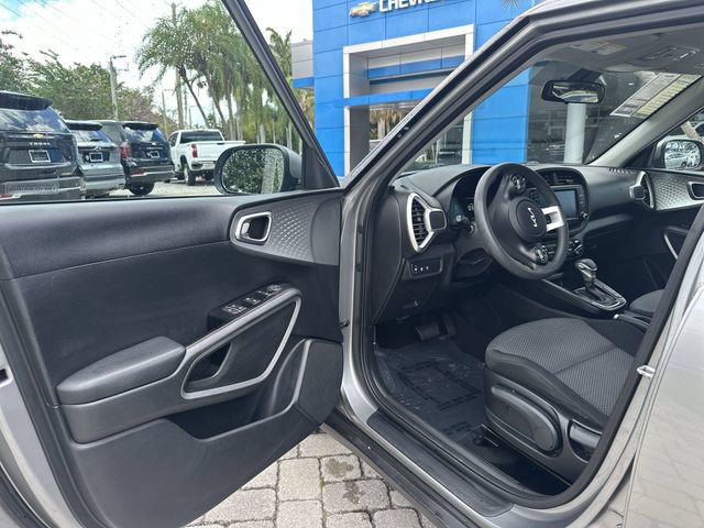 Used 2024 Kia Soul LX w/ Option Group 015 FWD image 22
