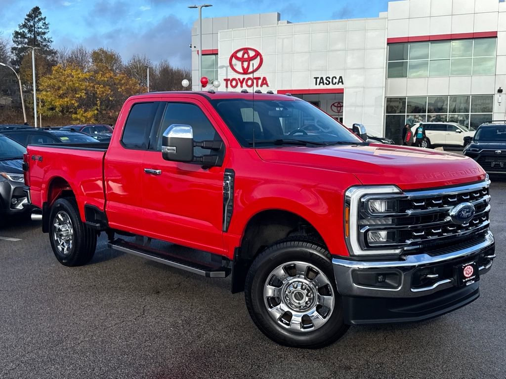 Used 2023 Ford F350 Lariat w/ Chrome Package image 1