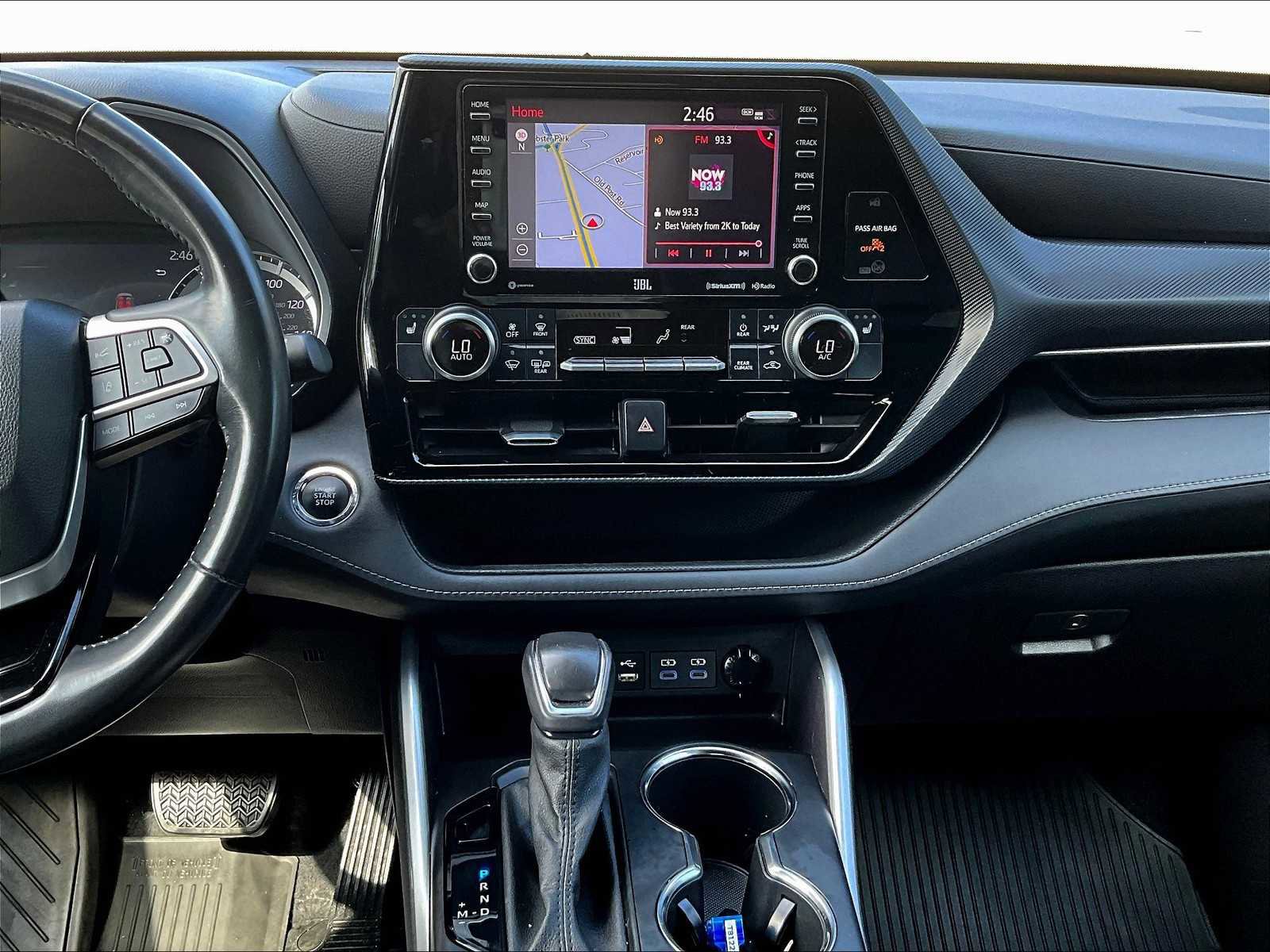 Used 2022 Toyota Highlander XSE image 19