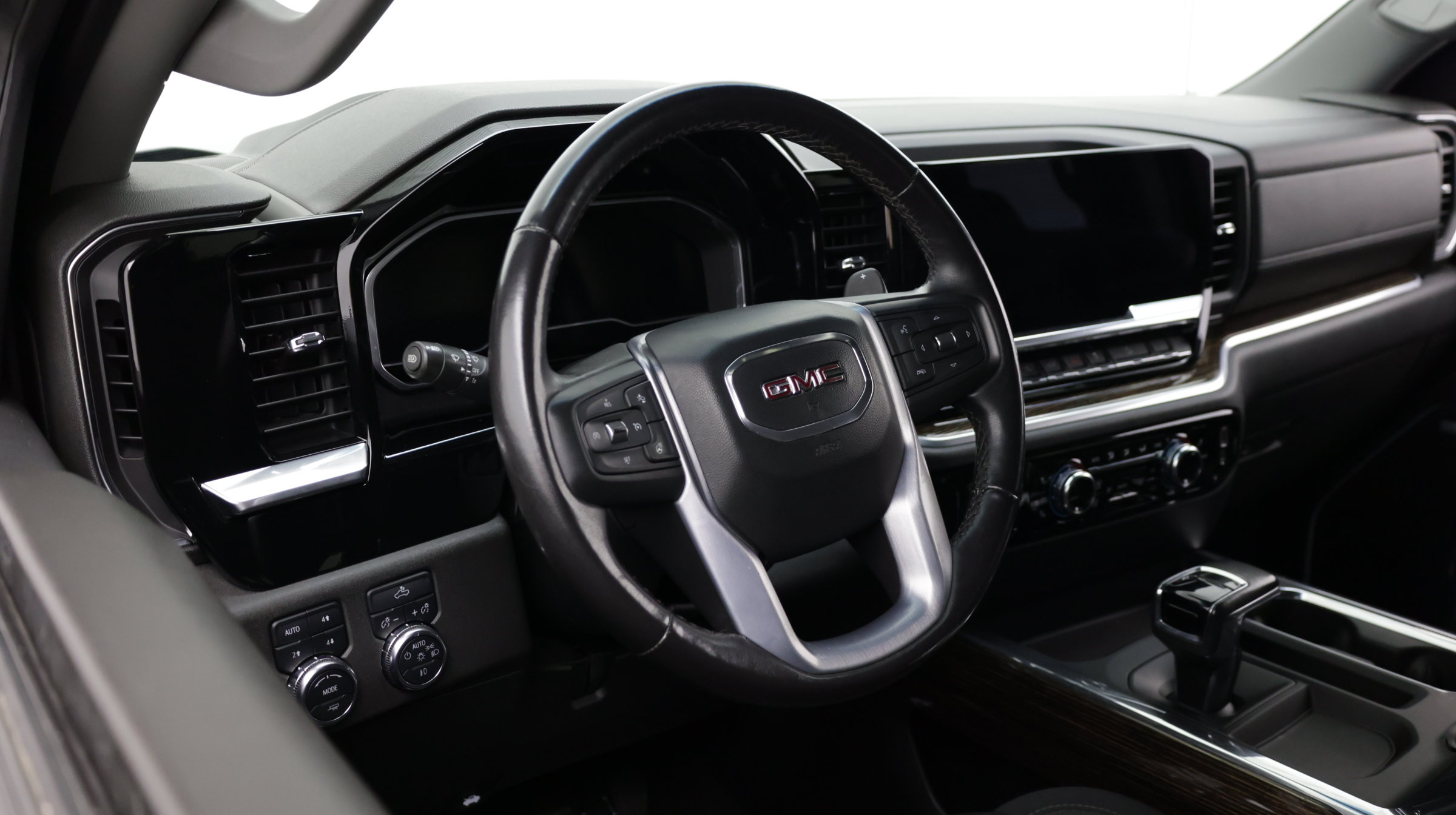 Used 2022 GMC Sierra 1500 Elevation w/ Preferred Package AWD/4WD image 12