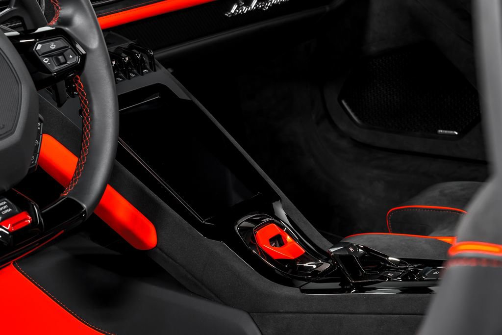 Used 2023 Lamborghini Huracan Tecnica RWD image 23