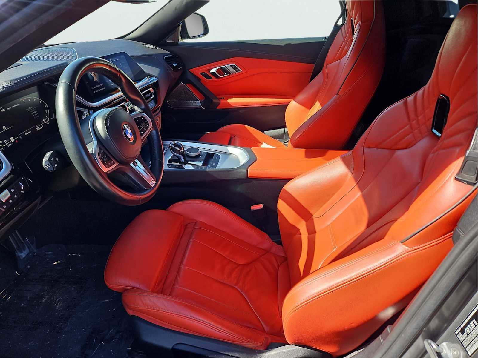 Used 2020 BMW Z4 M40i w/ Executive Package image 17