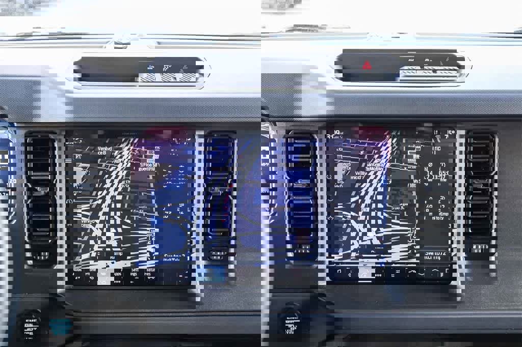 Used 2025 Ford Bronco Big Bend image 15