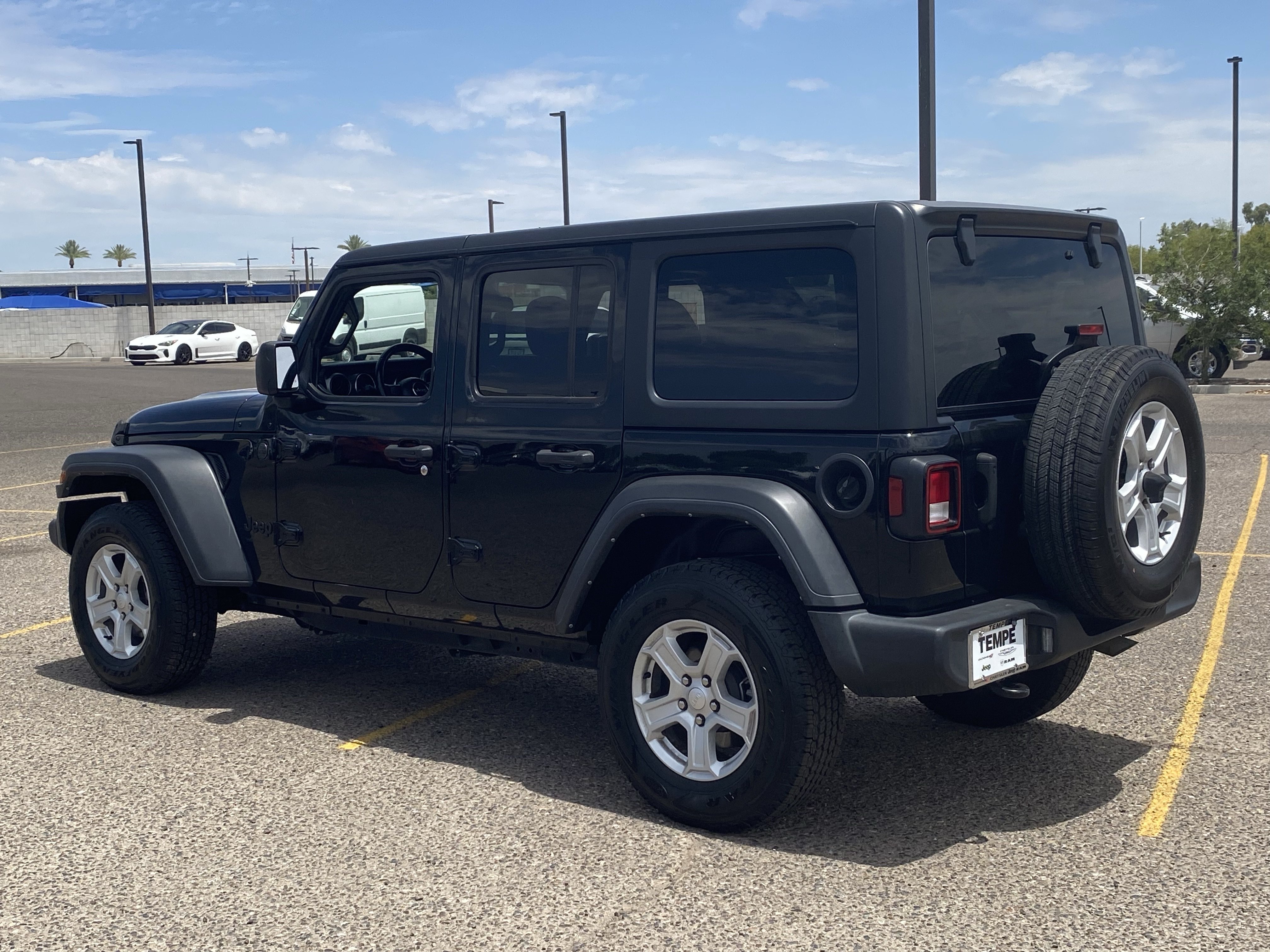 Used 2022 Jeep Wrangler Unlimited Sport AWD/4WD image 4