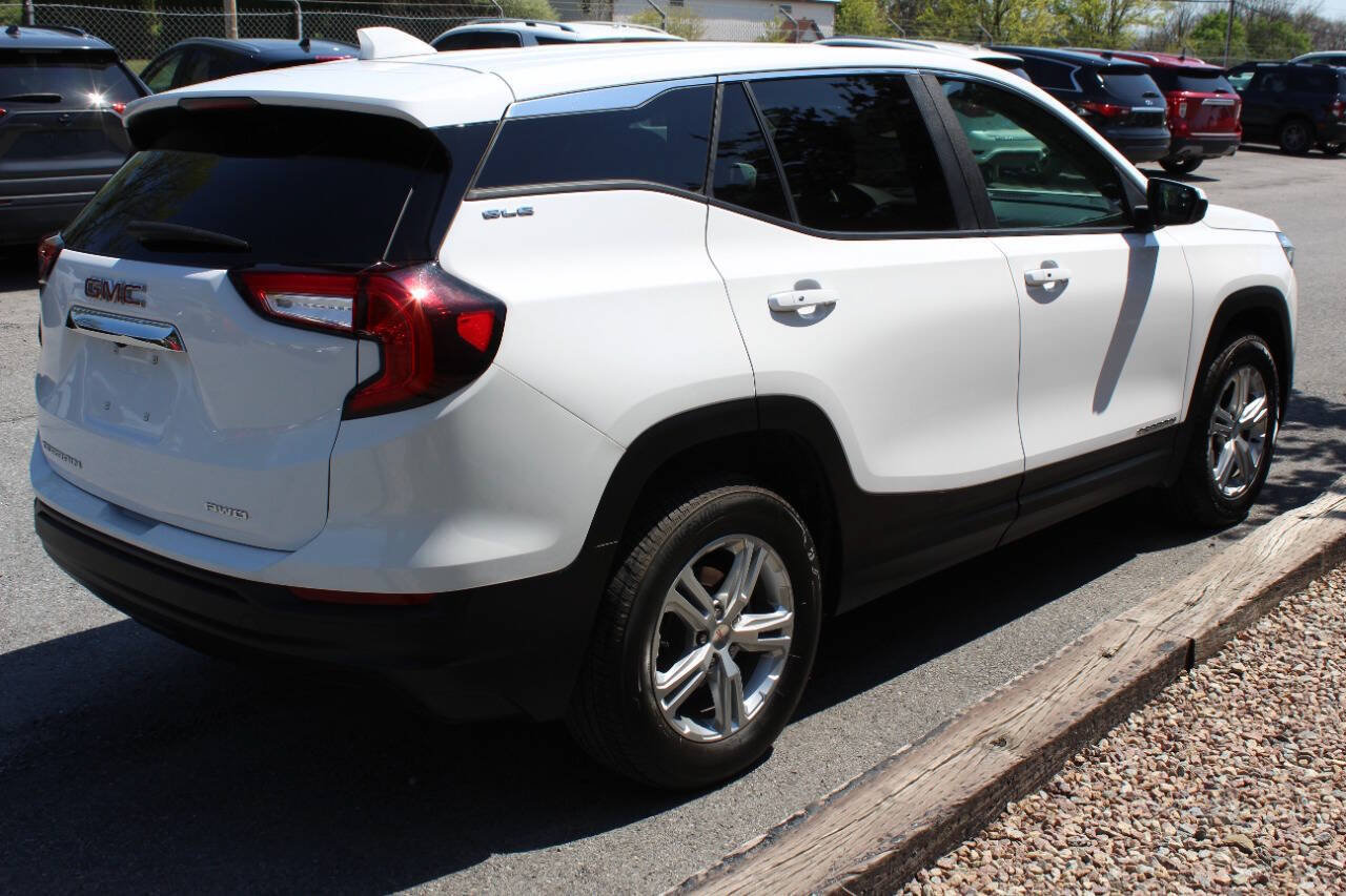 Used 2024 GMC Terrain SLE AWD/4WD image 6