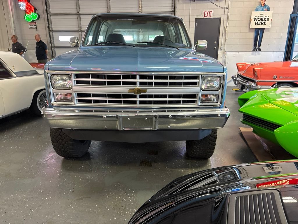 Used 1987 Chevrolet Blazer 4WD image 2
