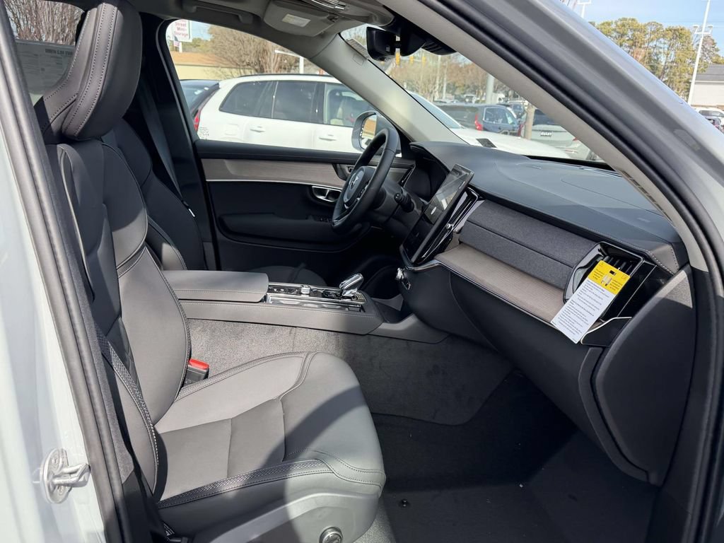 New 2026 Volvo XC90 B6 Plus w/ Protection Package Premier AWD/4WD image 11