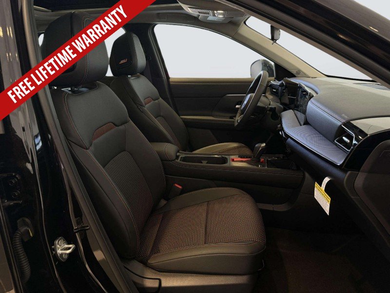 New 2026 Nissan Kicks SR w/ SR Premium Package FWD image 32