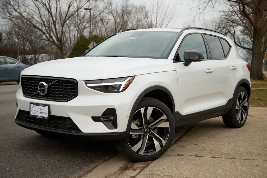 New 2026 Volvo XC40 B5 Plus w/ Protection Package Premier image 2