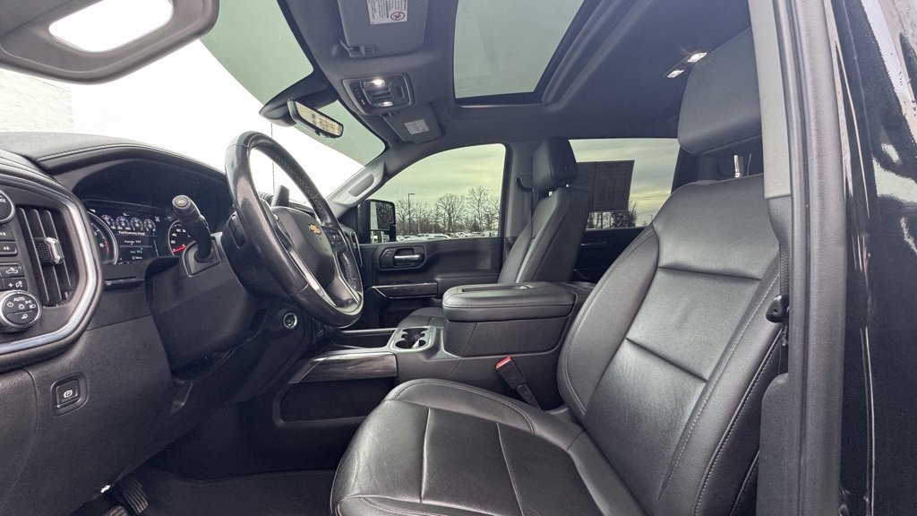 Used 2022 Chevrolet Silverado 2500 LTZ w/ LTZ Premium Package image 21
