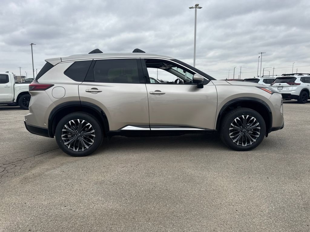 New 2026 Nissan Rogue Platinum image 8