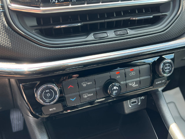 New 2026 Jeep Compass Latitude AWD/4WD image 20