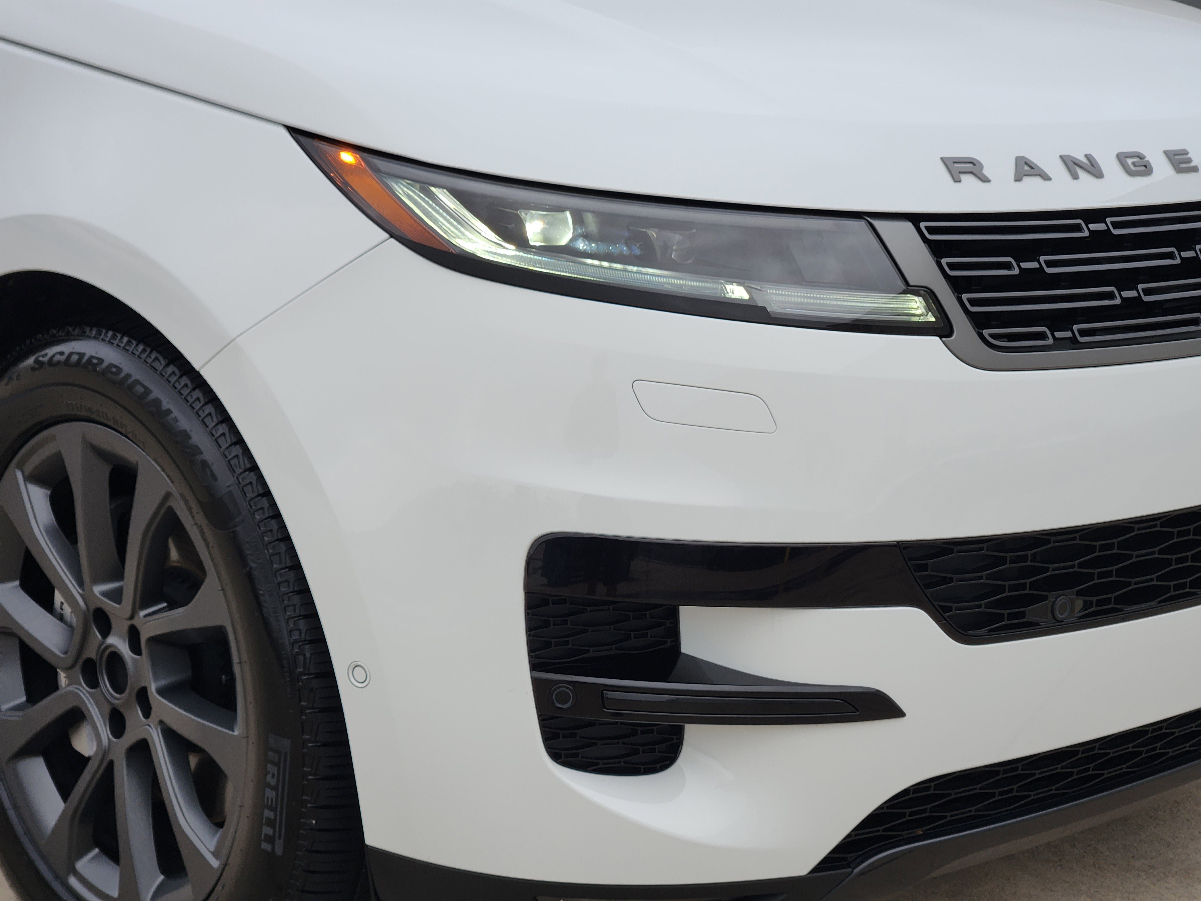 Certified 2026 Land Rover Range Rover Sport SE AWD/4WD image 8