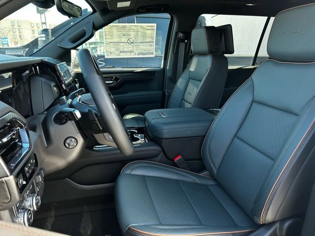 New 2025 GMC Yukon XL AT4 w/ AT4 Premium Plus Package AWD/4WD image 18