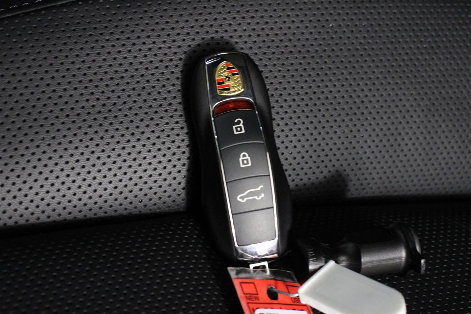 Used 2025 Porsche Macan image 34