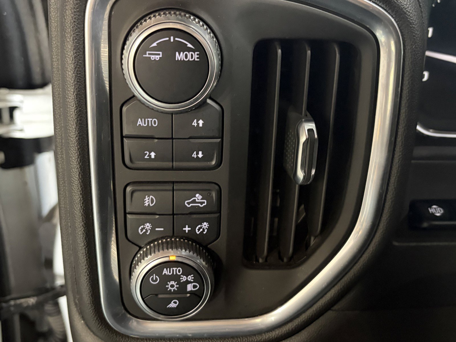 Used 2021 GMC Sierra 3500 Denali w/ Denali Ultimate Package AWD/4WD image 19